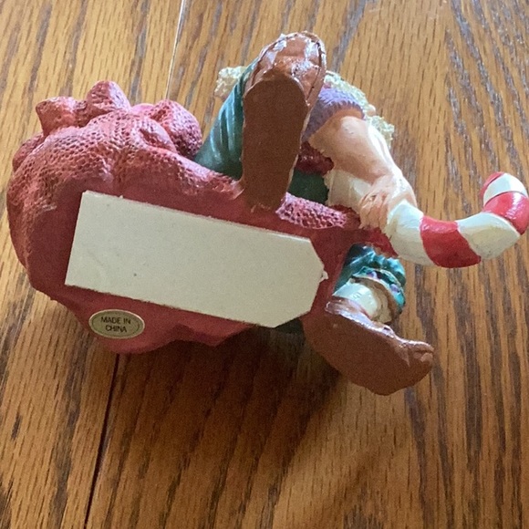 Christmas around the world Elf stocking holder with stocking - Picture 4 of 7